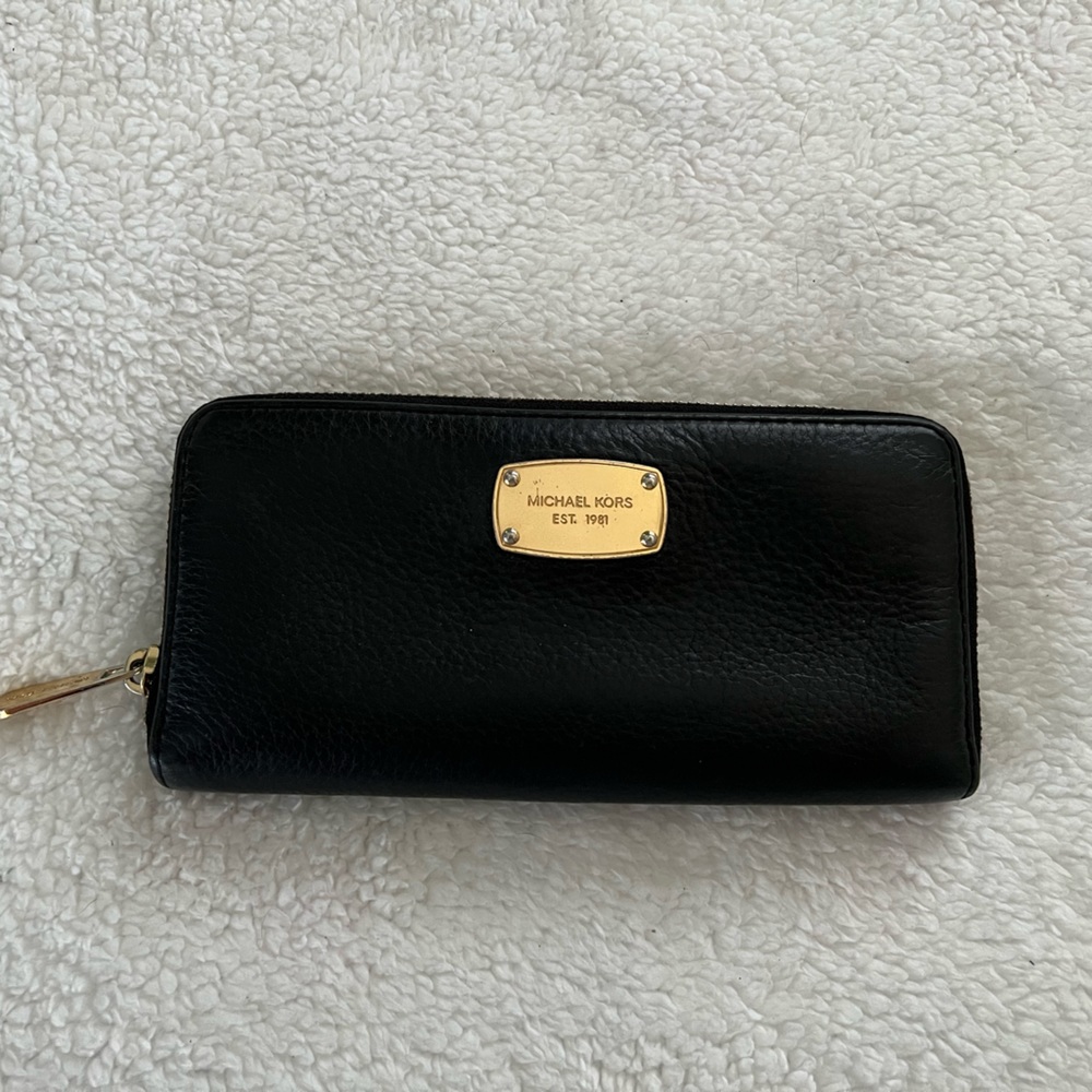 Michael Kors Zip Around Wallet - Used
